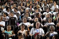 Sessão de cinema para idosos em shopping de Salvador é promovida pela SMS