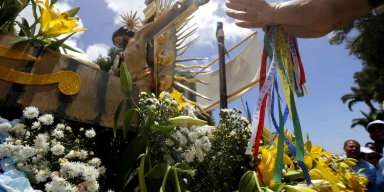 Turistas marcam presença e contam o que a celebração tem de especial na Lavagem do Bonfim
