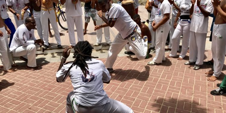 Evento discute em Salvador futuro da capoeira no Brasil e no mundo