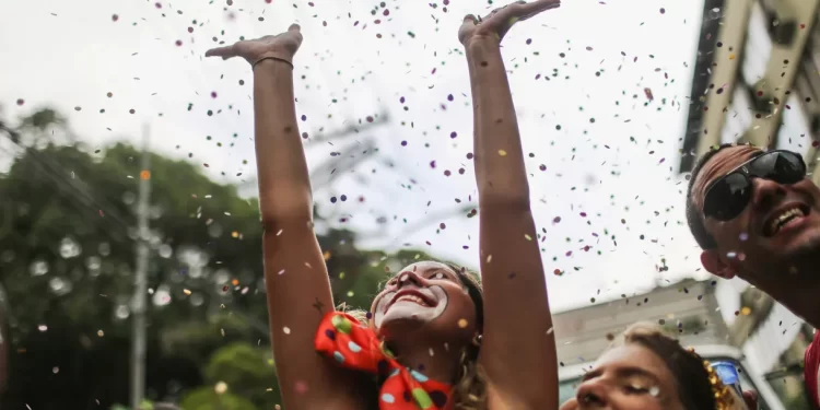 Cuidado: Coma bem, hidrate-se e aproveite o Carnaval sem comprometer a saúde