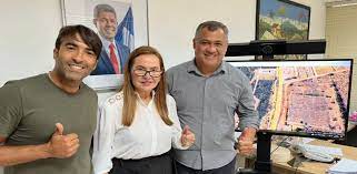 Mucugê: projeto de cultivo de morangos visa mulheres agricultoras