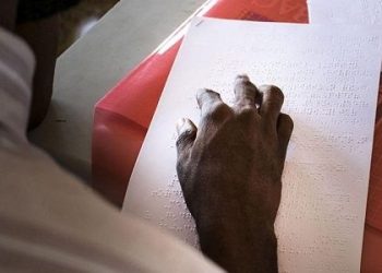 Cursos de audiodescrição e braille terão inscrições abertas a partir desta segunda-feira
