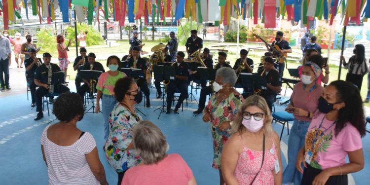 Ritmo: Fumpres promove aulas de dança gratuitas para aposentados e pensionistas municipais